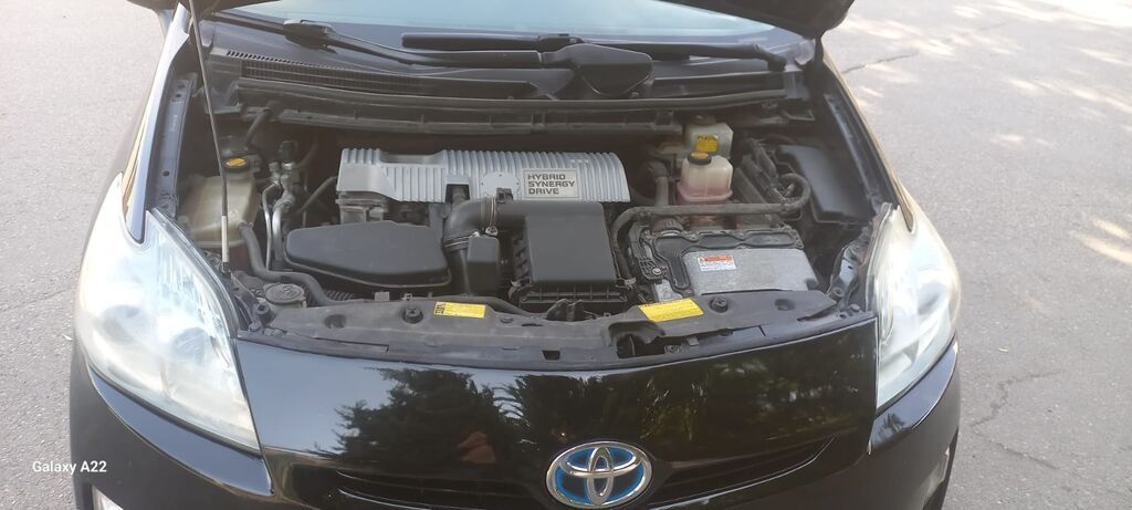 Toyota Prius 1.8 Hibrid, 2011 il, Hetçbek — Avtomobillər, Saatlı (5)
