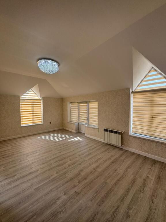 Satılır 4 otaqlı həyət evi/bağ evi 330 m² — Ev, villa, Bakı (11)