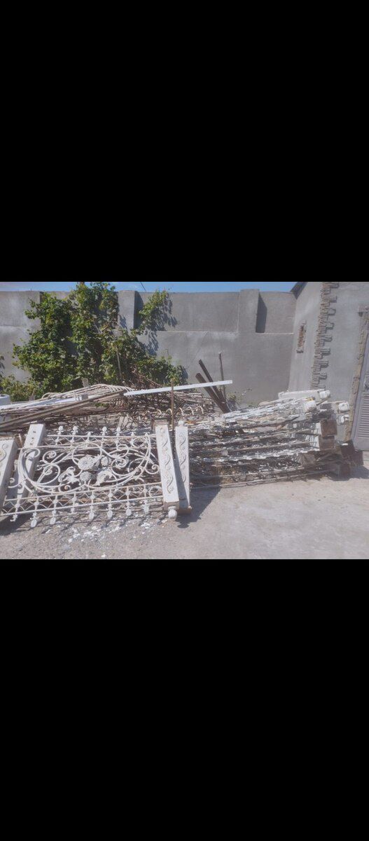 Dekorativ metal hasarlar — Mallar, Bakı
