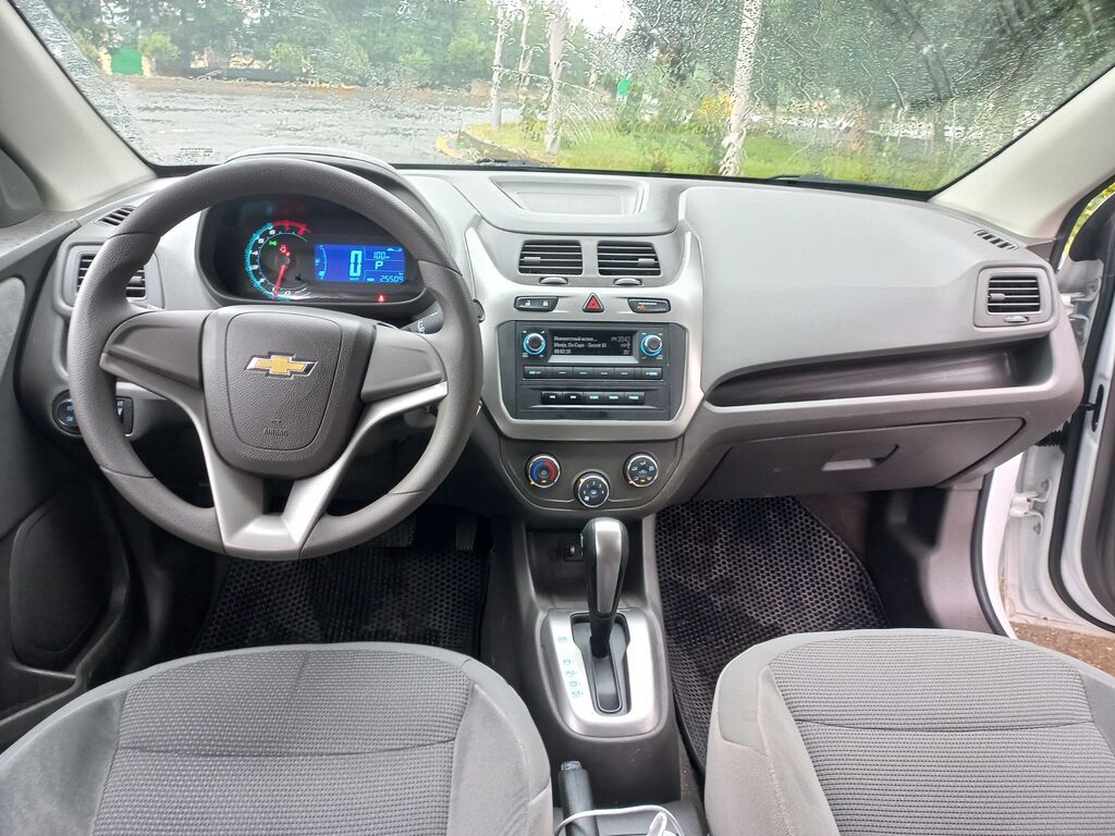 Chevrolet Cobalt, ağ rəng, sedan kuzov. Texniki xüsusiyyətlər və — Avtomobillər, Liman (2)