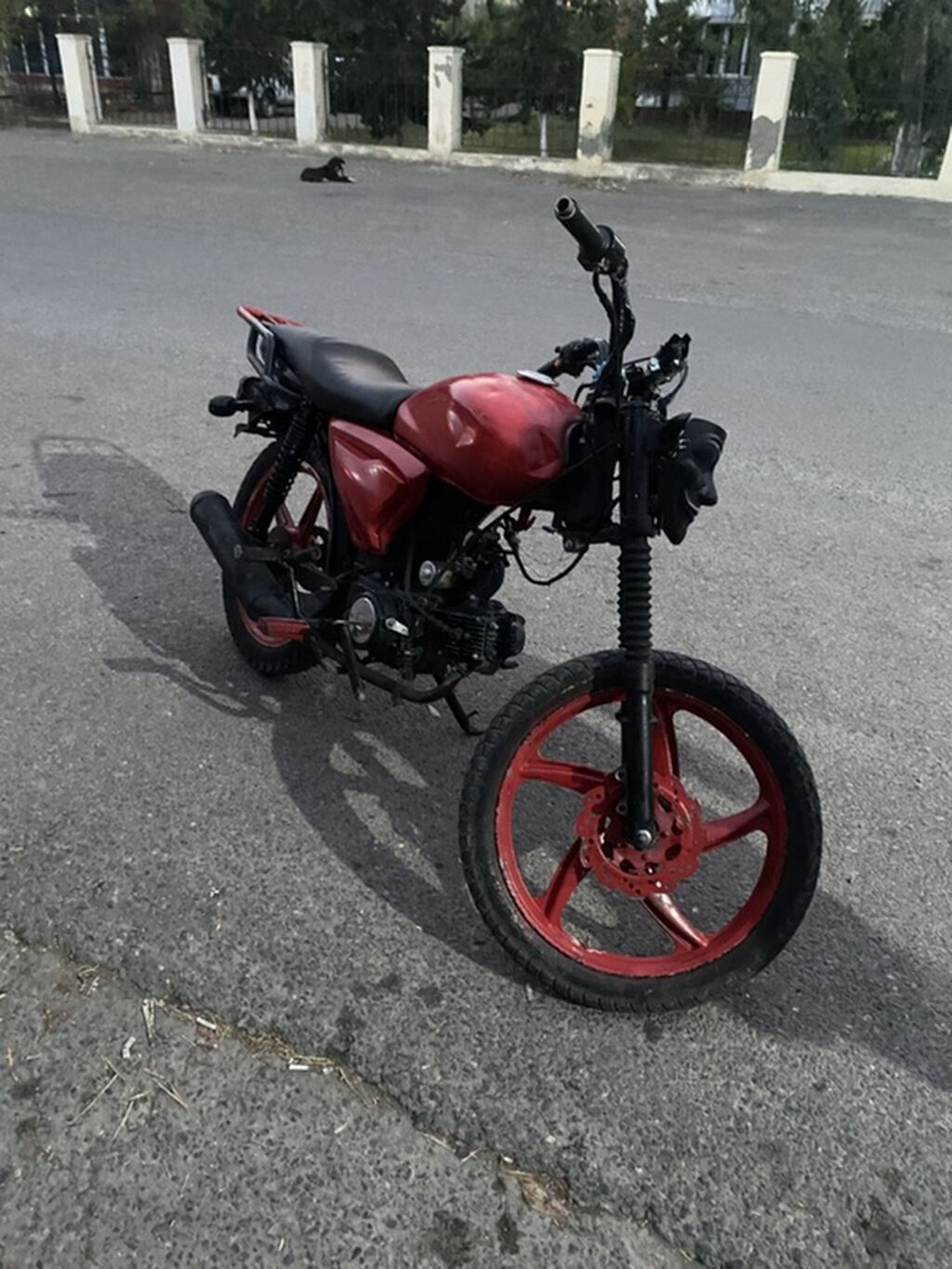 Moped/motosiklet – şəhər və kənd yolları üçün yığcam və qənaətcil