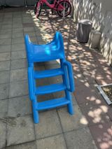 Mavi plastik uşaq sürüşkəni - Material: möhkəm, hava şəraitinə — anar