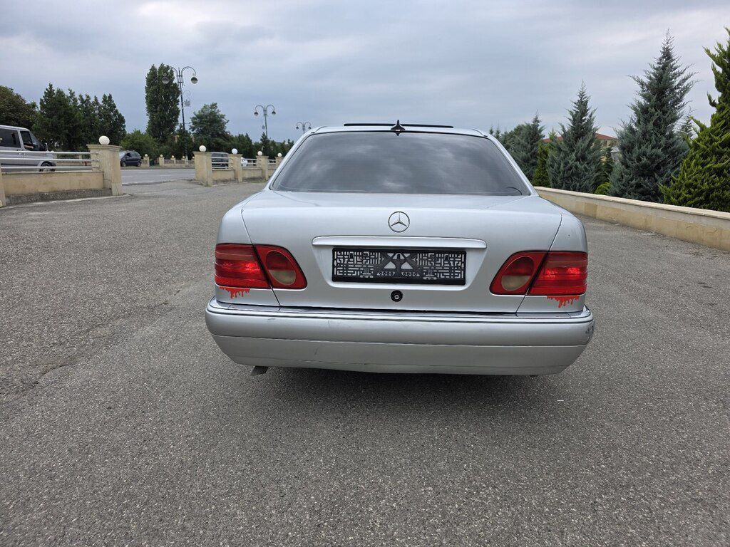 Mercedes E 230, 2.3 L, 1997 il, 507 696 km — Avtomobillər, Quba (2)