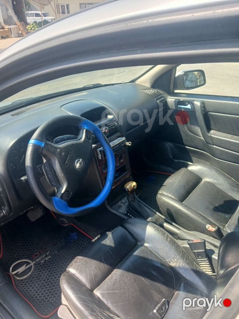 Opel Astra: 1.8 l | 2000 il 440000 km Hetçbek