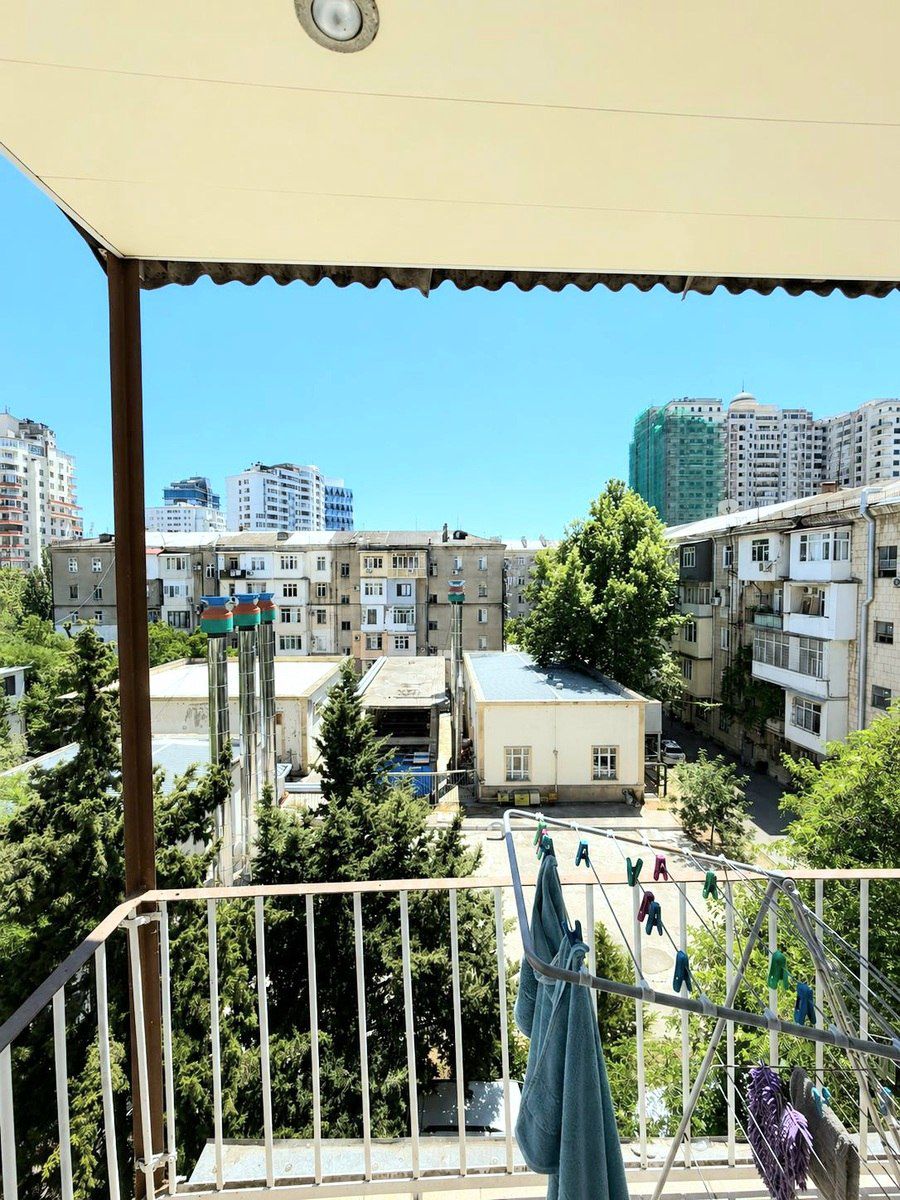 Satılır 3 otaqlı köhnə tikili 70 m² — Mənzil, Bakı