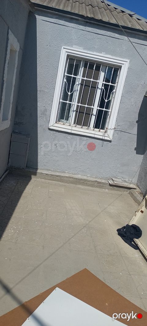 İcarəyə verilir 2 otaqlı həyət evi/bağ evi 0.5 m²