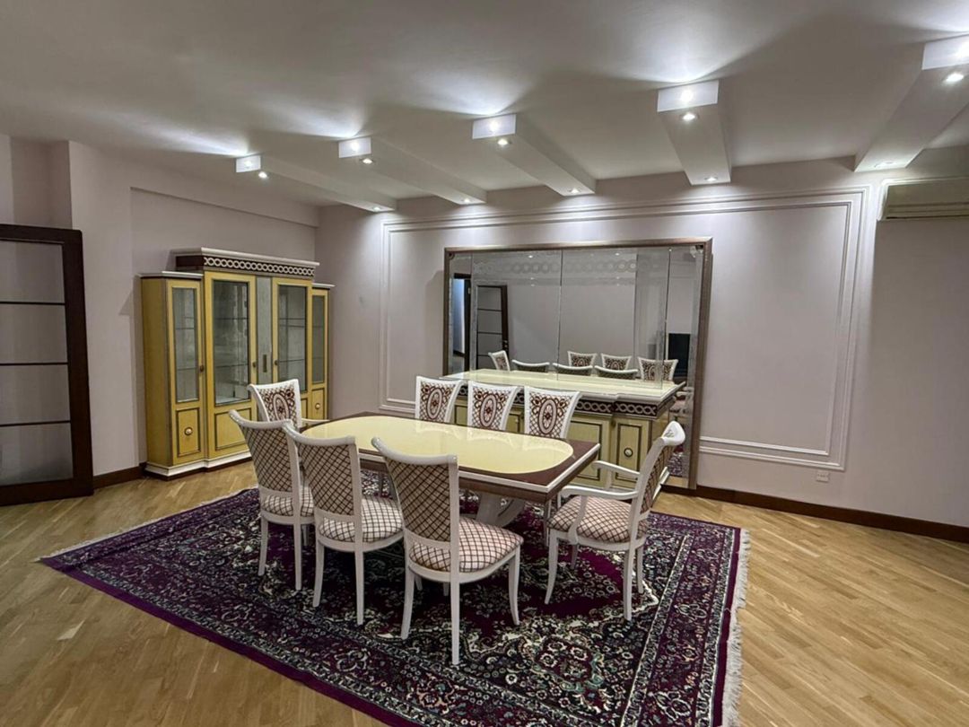 İcarəyə verilir 4 otaqlı yeni tikili 220 m² — Mənzil, Bakı (2)