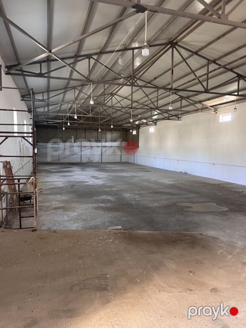 İcarəyə verilir obyekt 930 m²