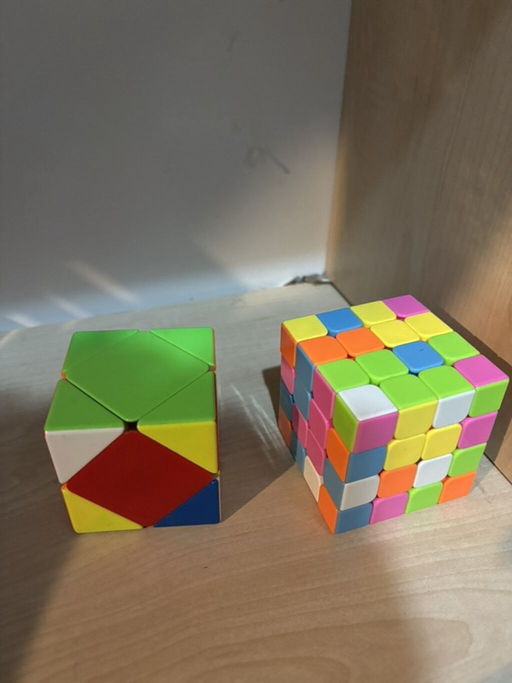 İki ədəd rəngarəng fırlanan puzzle kub dəsti. - Skewb kub: kvadrat — Oyuncaqlar, Digah