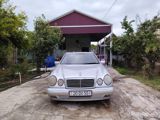 Mercedes E 200, 2.0 L, 1998 il, 400 000 km — Avtomobillər