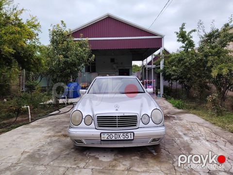 Mercedes E 200, 2.0 L, 1998 il, 400 000 km