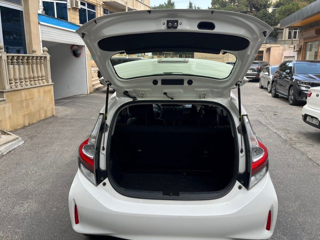 Toyota Aqua, 1.5 L, 0.87 kWh, 2018 il, 116 765 km — Avtomobillər, Bakı (6)