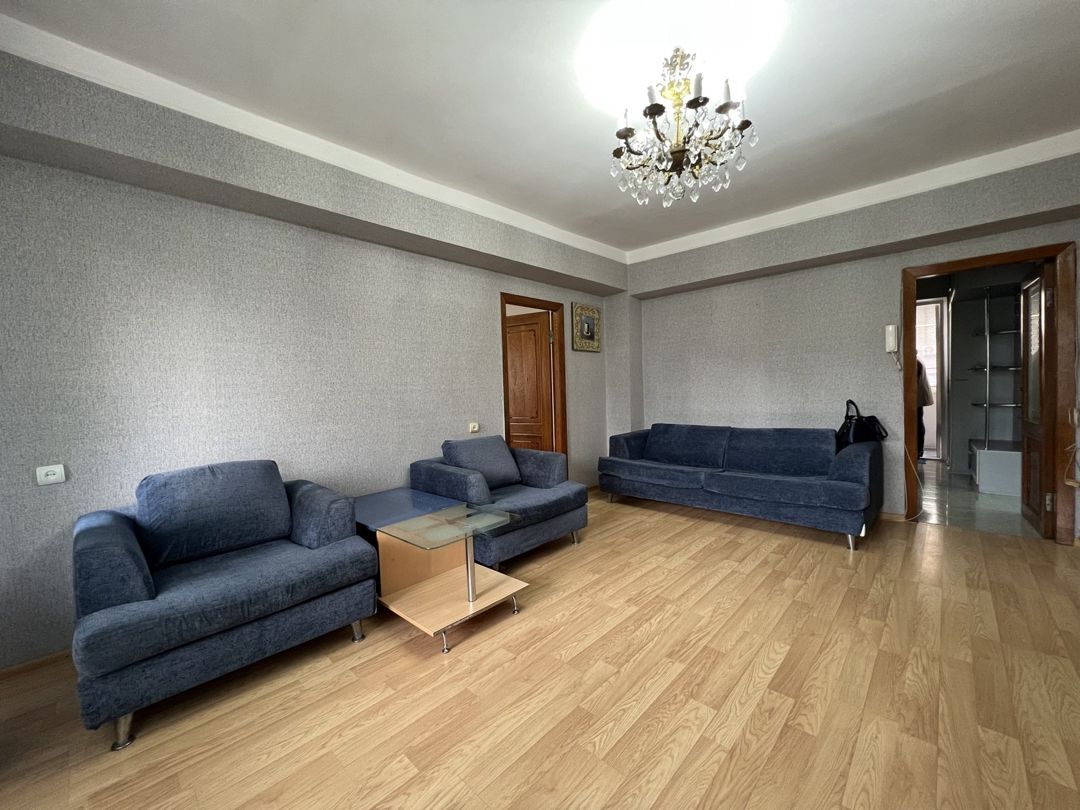 3-otaqlı mənzil, 28 May m., 80 m² — Mənzil, Bakı (2)