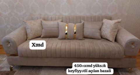 Açılan bazalı divan — krem-bej, məxməri örtük, qızılı dekor