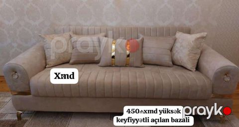 Açılan bazalı divan — krem-bej, məxməri örtük, qızılı dekor