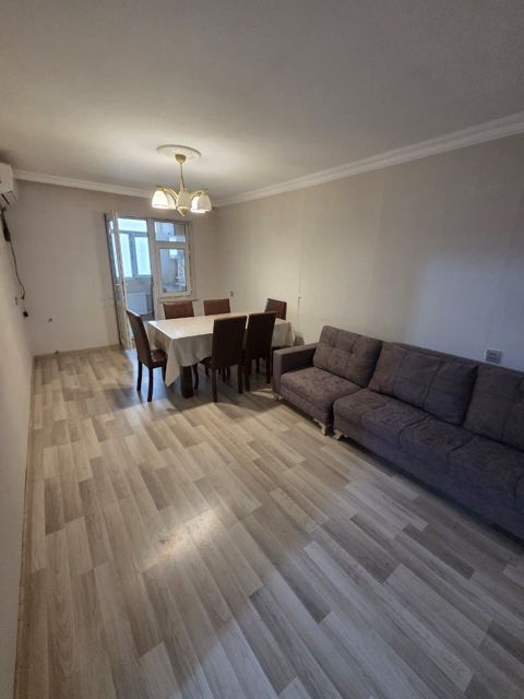 İcarəyə verilir 3 otaqlı köhnə tikili 60 m²