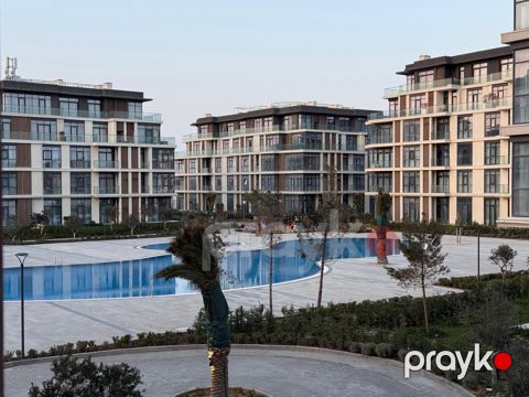 Satılır 2 otaqlı yeni tikili 102 m²
