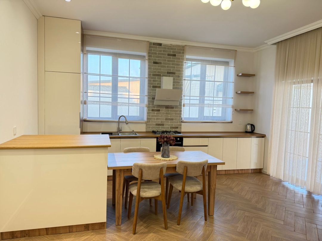 Satılır 4 otaqlı həyət evi/bağ evi 220 m² — Ev, villa, Bakı (8)