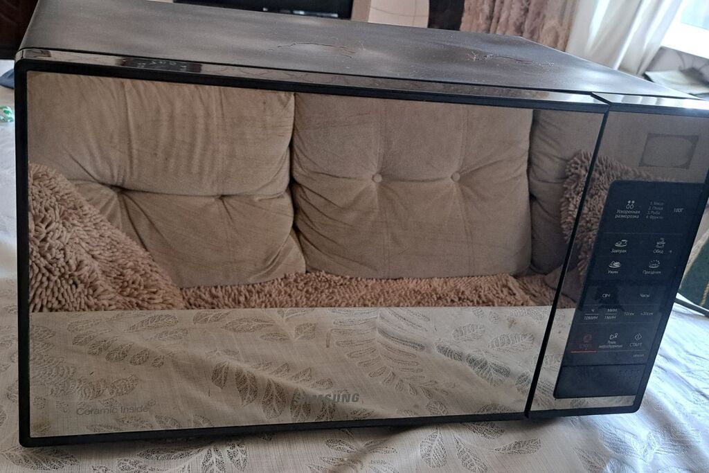 Samsung ME83XR mikrodalğalı soba - Güzgü effektli ön panel, sensorlu
