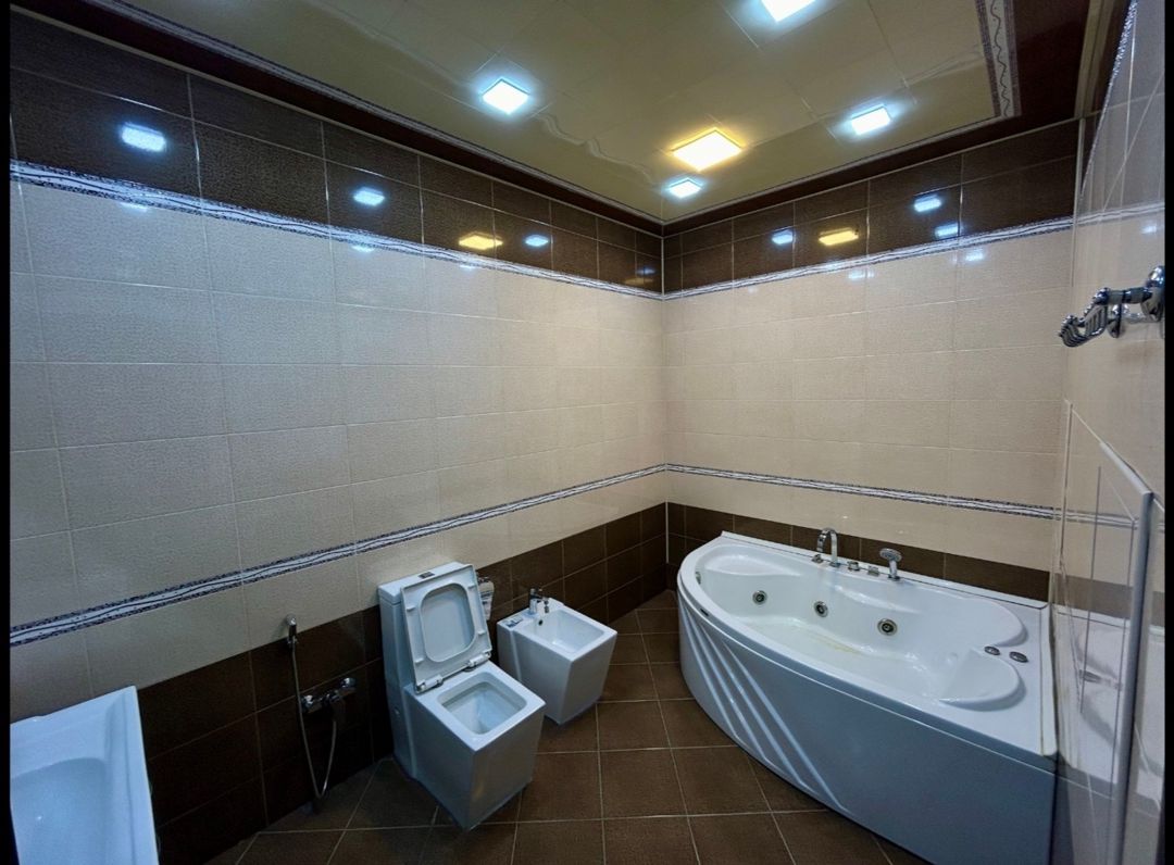 İcarəyə verilir 3 otaqlı yeni tikili 110 m² — Mənzil, Bakı (9)