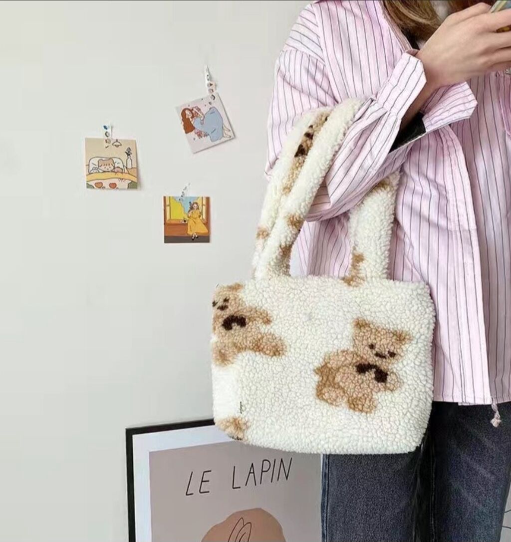 Fluffy ayıcıq naxışlı çiyin çantası