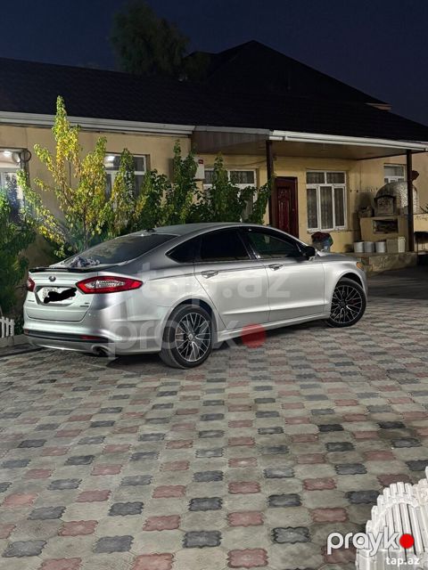 Ford Fusion, 2013 il