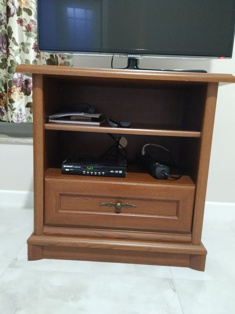 Ağac materialdan klassik üslubda TV stendi - Material: taxta (isti