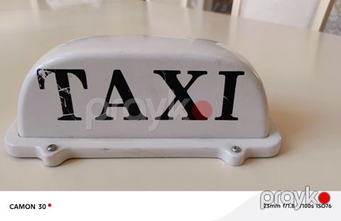 Məhsul: Avtomobil üçün “TAXI” dam işarəsi - Rəng: ağ korpus, qara — Gəncə