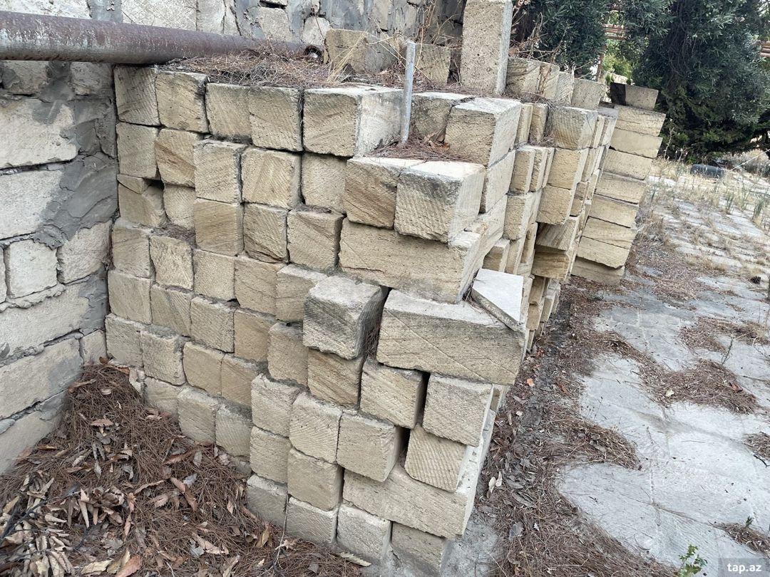 Mişar daşı və kərpiclər — Təmir və inşaat, Bakı (2)
