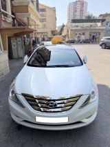 Hyundai Sonata: 2.4 l | 2010 il Sedan — Cars