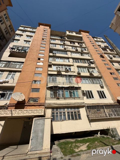 Satılır 3 otaqlı köhnə tikili 80 m²