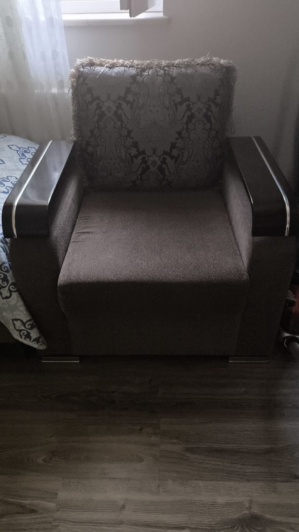 1 divan və 2 kreslo satilir. Unvan: Bileceri. Memmedoglular servis — Mebel, Bakı (2)