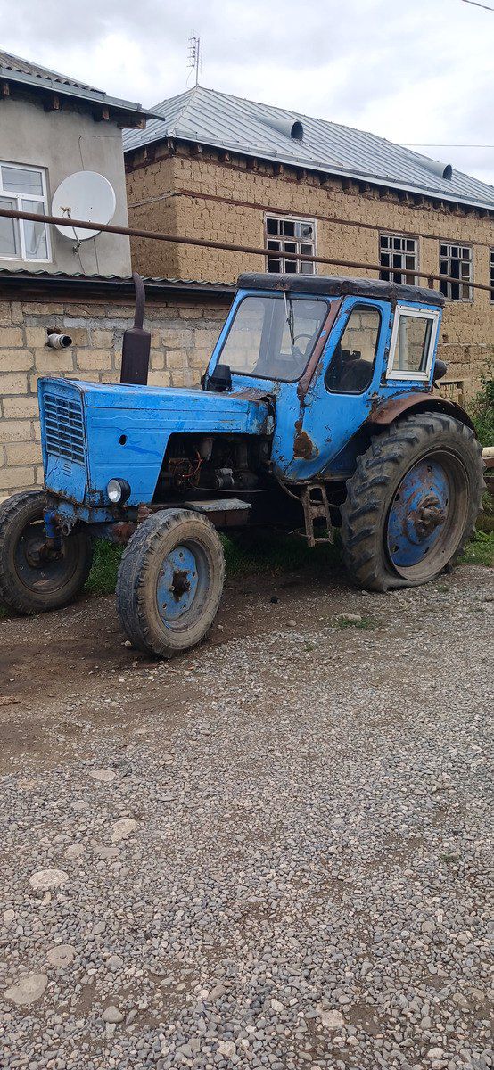 Traktor Belarus, 1976 il — Avto, Quba
