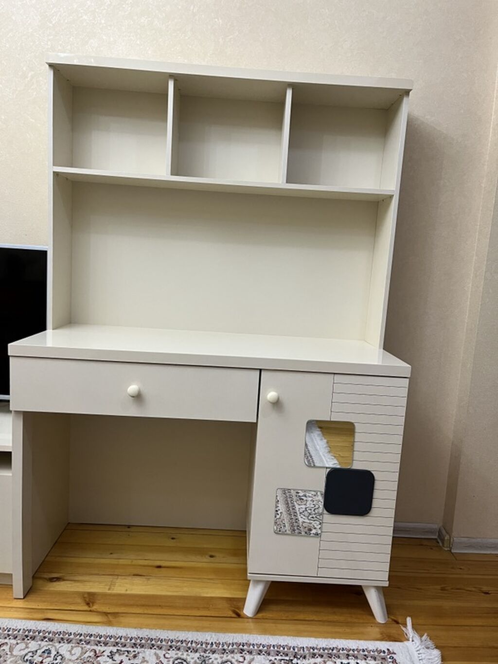 Düz masa, Stulsuz, Polkalı, Siyirməli, MDF — Mebel, Xırdalan (2)