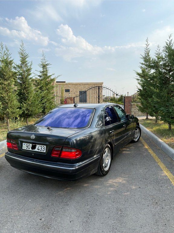 Mercedes E 280, 2.8 L, 2001 il, 450 000 km — Avtomobillər, Yevlax (4)