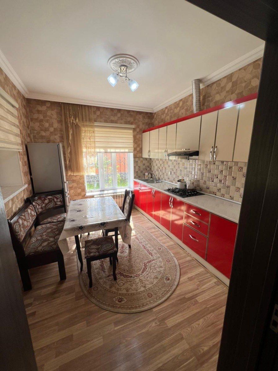 İcarəyə verilir 4 otaqlı həyət evi/bağ evi 200 m² — Ev, villa, Qəbələ (2)