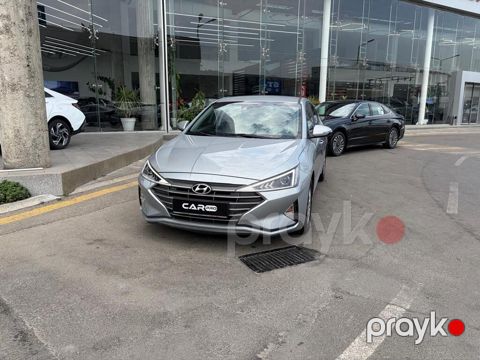 Hyundai Elantra, 1.6 L, 2019 il, 74 000 km