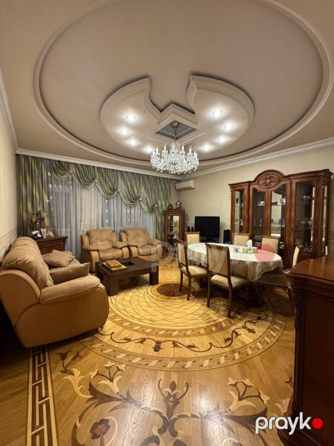 Satılır 4 otaqlı yeni tikili 175 m²