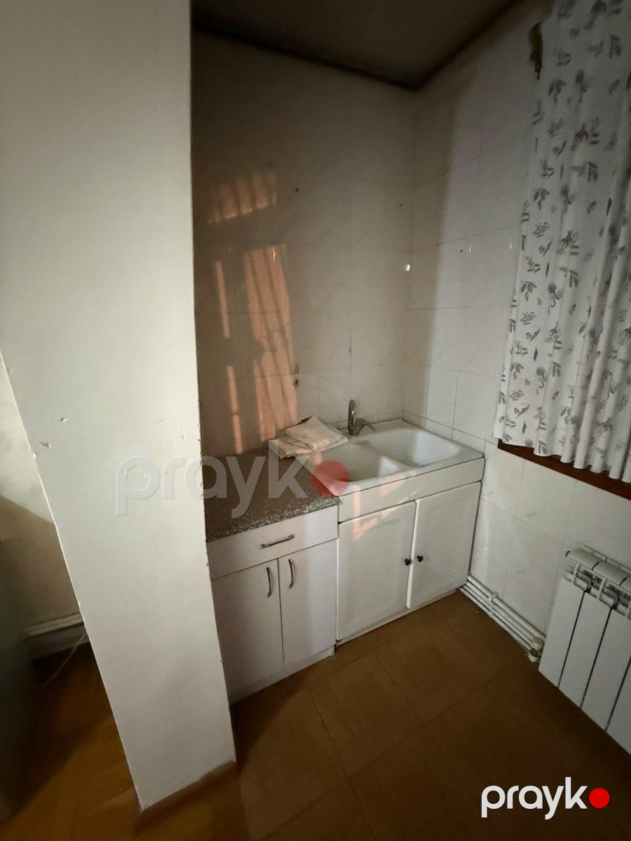 İcarəyə verilir 3 otaqlı köhnə tikili 75 m² — Mənzil, Bakı (9)