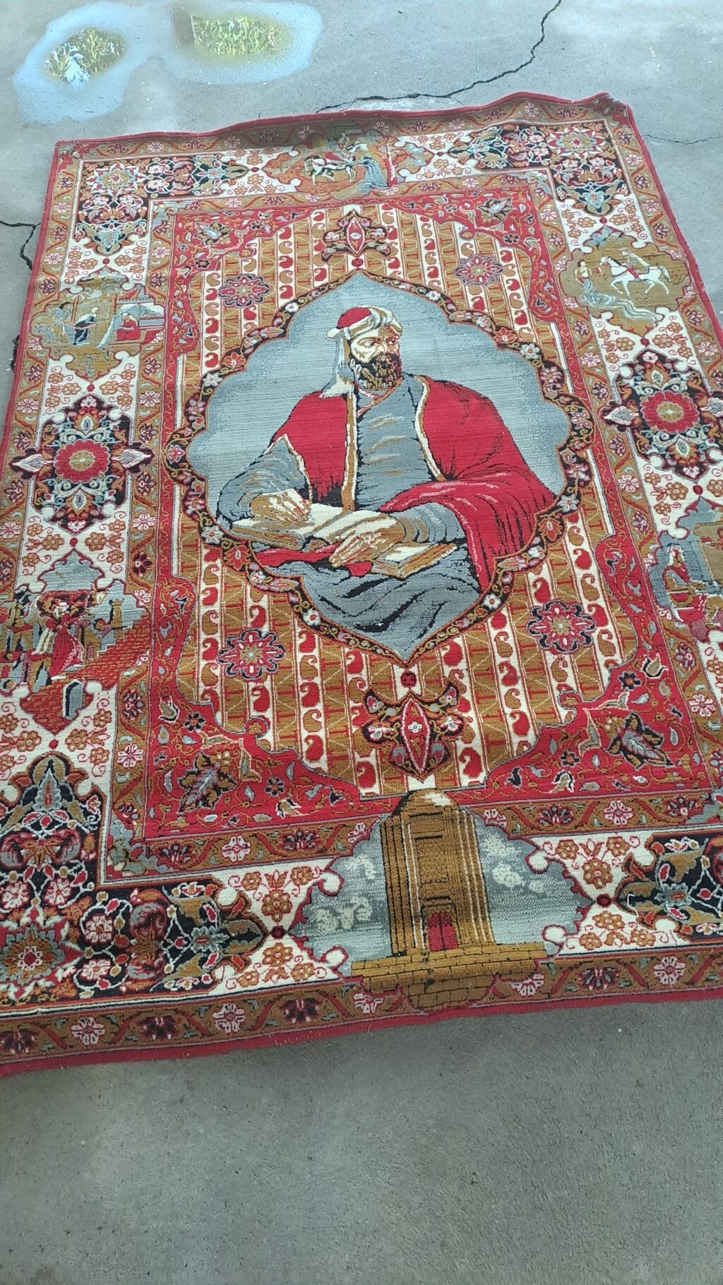 Dekorativ Şərq xalçası — portret naxışlı — Xalılar və xalı yolları, Naxçıvan