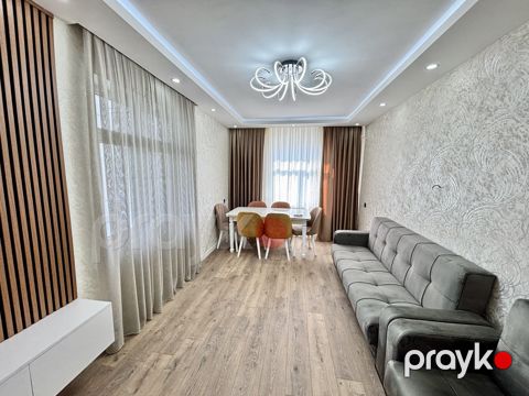 Satılır 2 otaqlı köhnə tikili 65 m²