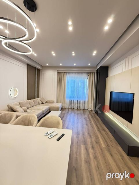 İcarəyə verilir 3 otaqlı yeni tikili 135 m²