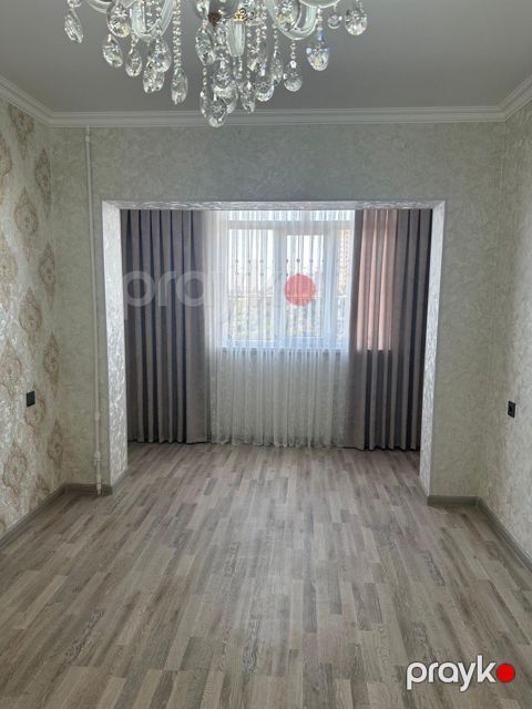 Satılır 2 otaqlı köhnə tikili 65 m²