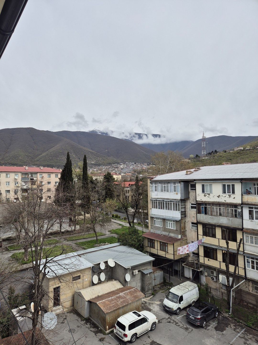 Satılır 2 otaqlı köhnə tikili 41 m² — Mənzil, Şəki (2)