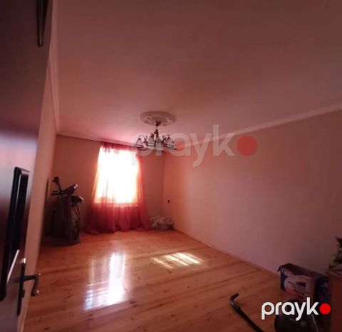 Ramani Savxoz sosial binalara yaxin 3 otaqli temirli esyali adelni — Bakı