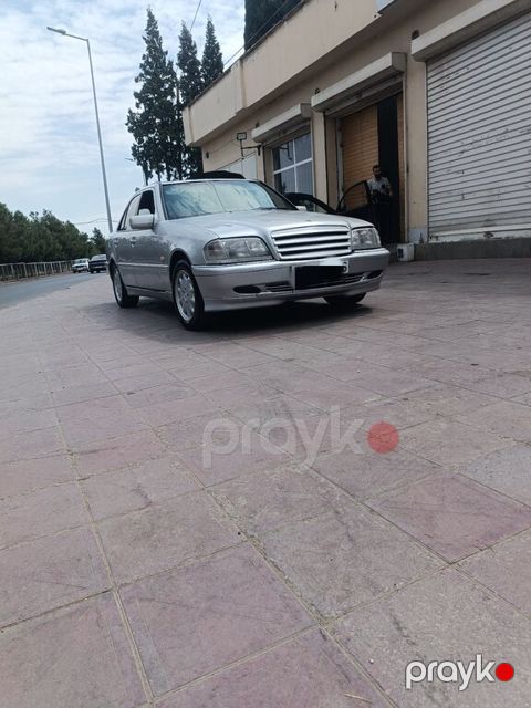 Mercedes C 220, 2.2 L, 2000 il, 28 000 km