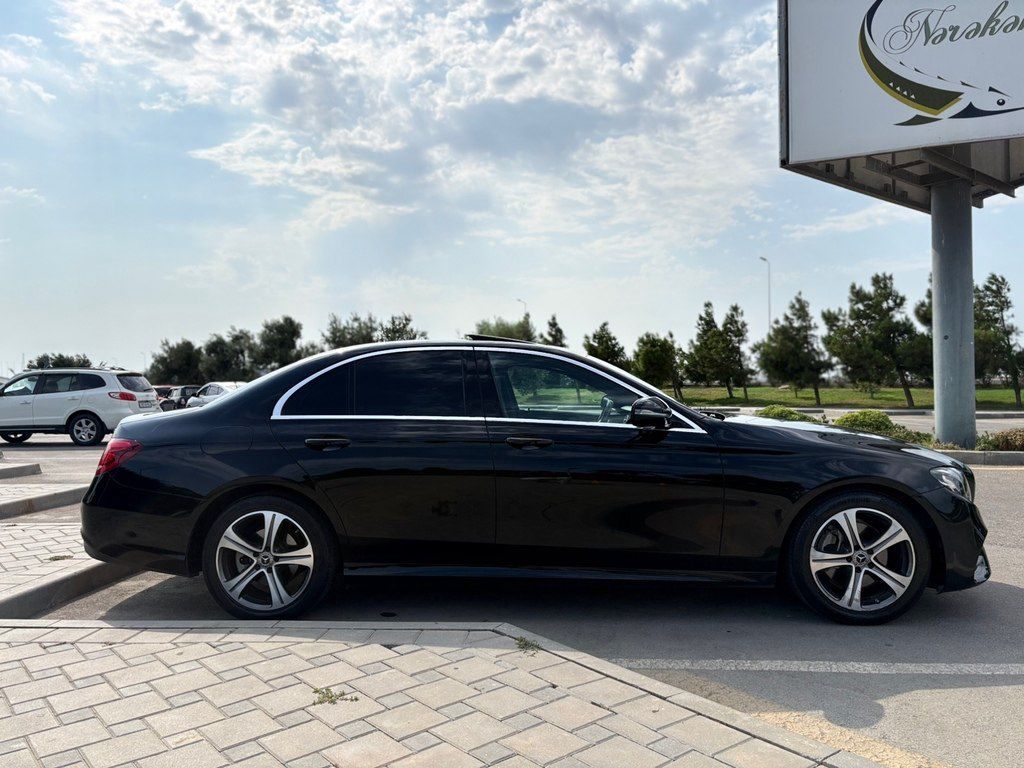 Mercedes E 300, 2.0 L, 2019 il, 167 000 km — Avtomobillər, Bakı (6)