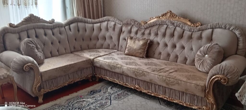 Künc divan ölçü 2.60 *1.50 üstündə yastiglar verilir bazasız. qiymeti — Mebel, Bakı
