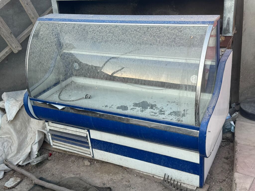 Vitrin Soyuducu 190 azn satilir‼️işlekdir unvan bine ykod1212 sekine — Mallar, Bakı