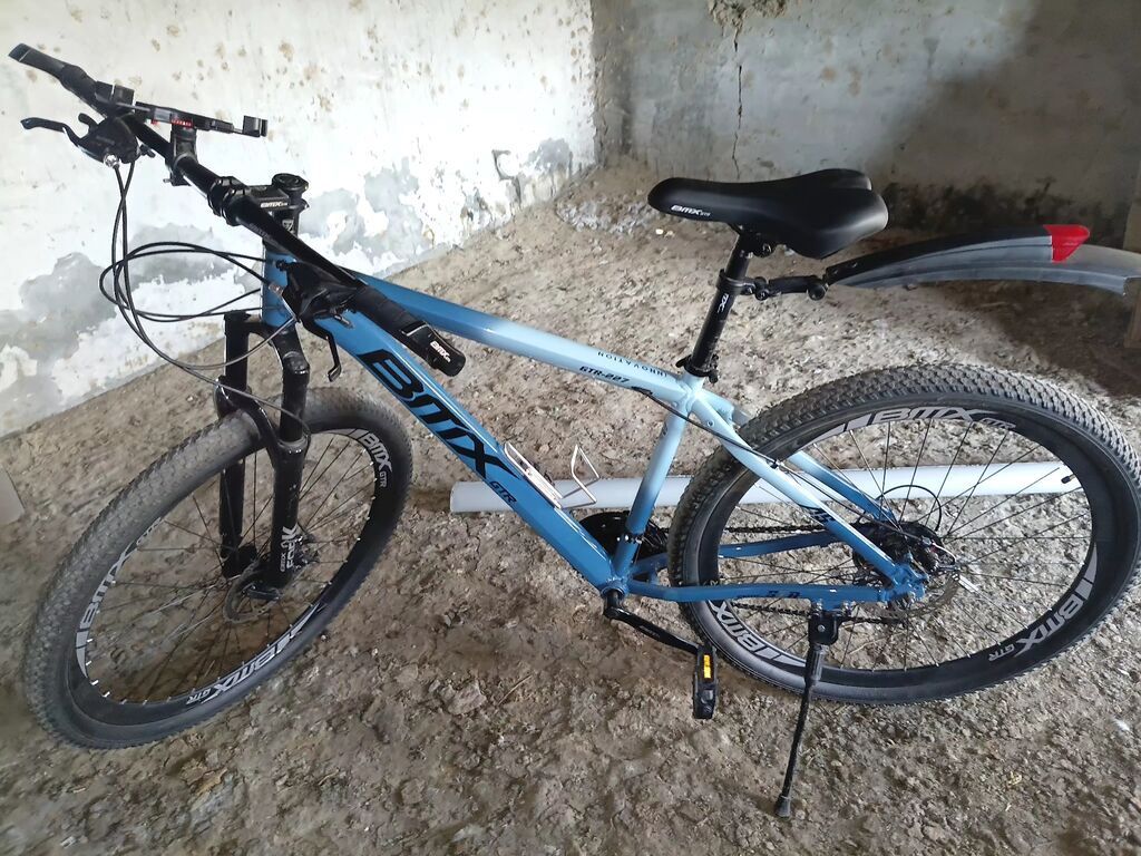 Salam BMX MTB GTR alüminum 29 luq skorsnoy velosiped satıram.Üstündə — Velosipedlər, Mingəçevir
